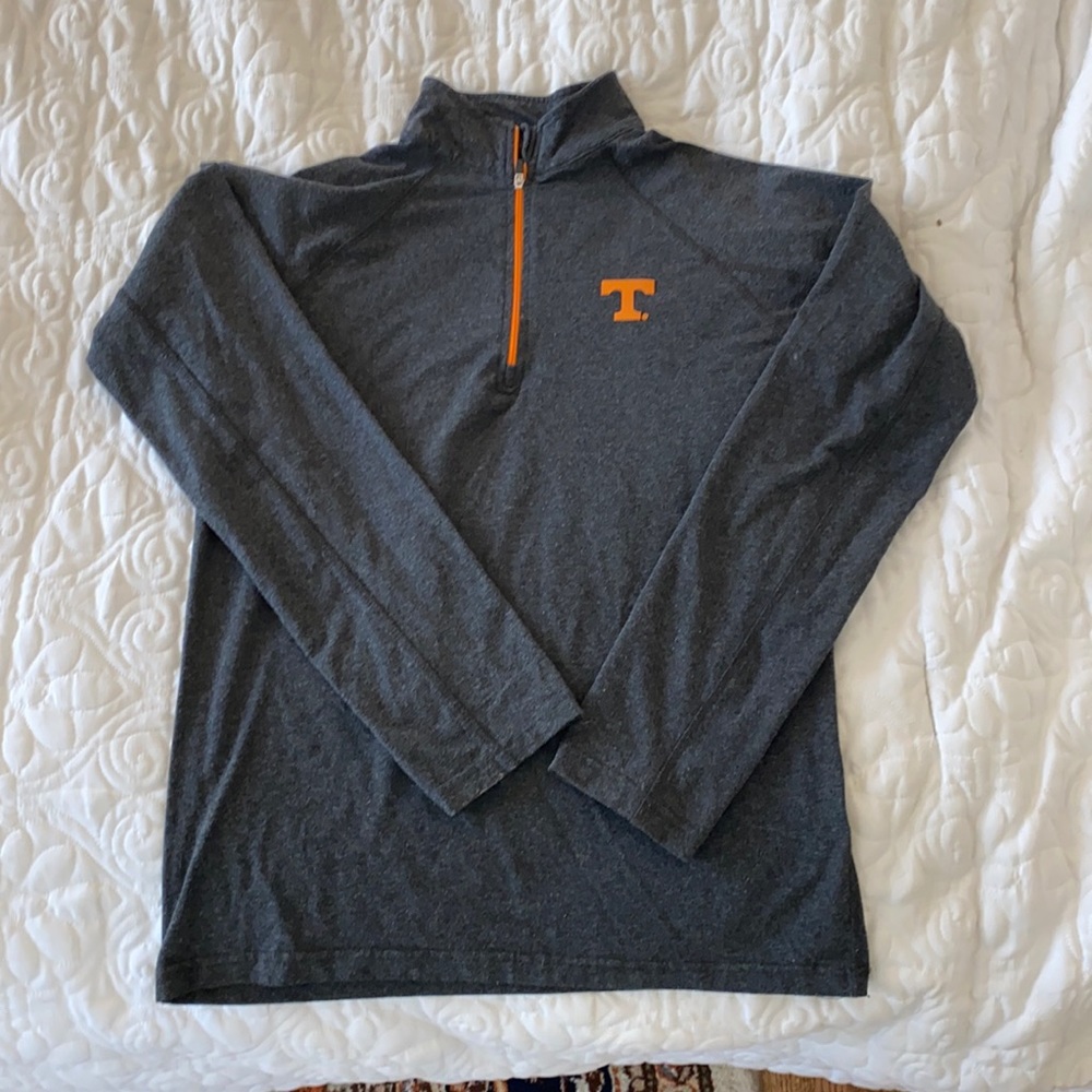 UT women’s zip up - size medium
